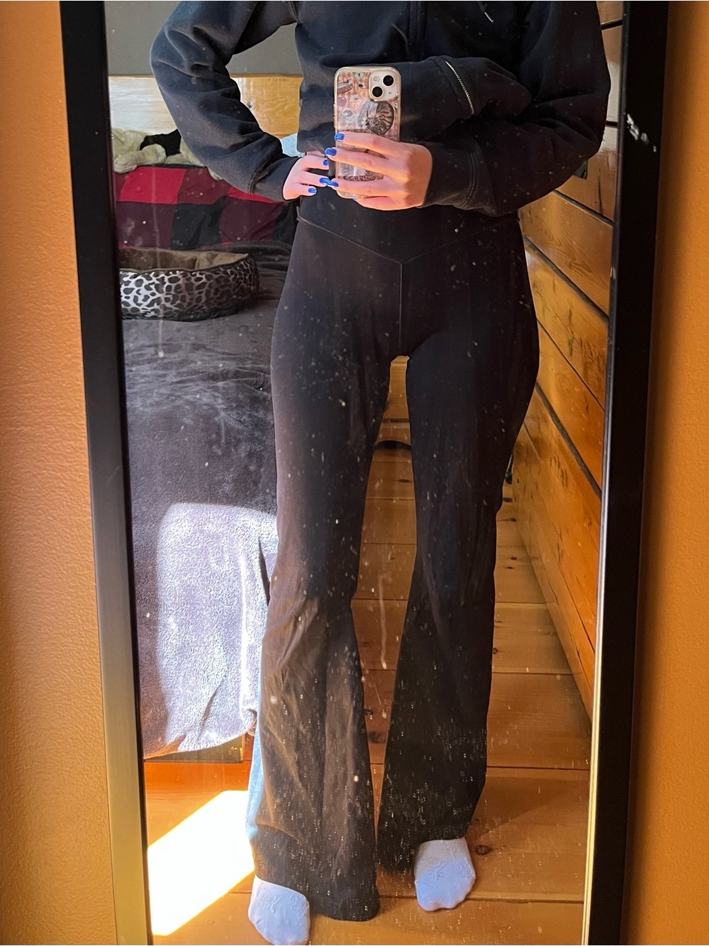 OFFLINE By Aerie Real Me High Waisted Crossover Flare Legging - Picture 1 of 5